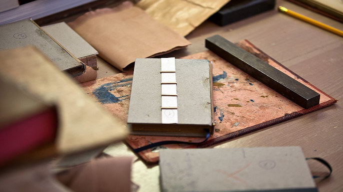 Os artesãos do livro e o espírito militante. A Liga das Artes Gráficas de Lisboa | por Beatriz Peralta, 19 de abril de 2022 no Colégio Almada Negreiros